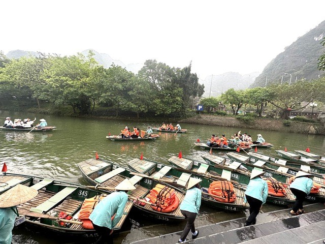 Du lịch Ninh Bình tiếp tục khởi sắc