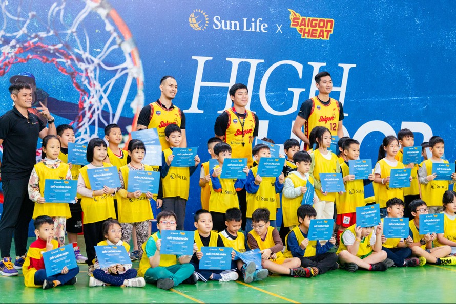 Ngày hội bóng rổ High Hoop - Cùng Sun Life bật cao sức trẻ