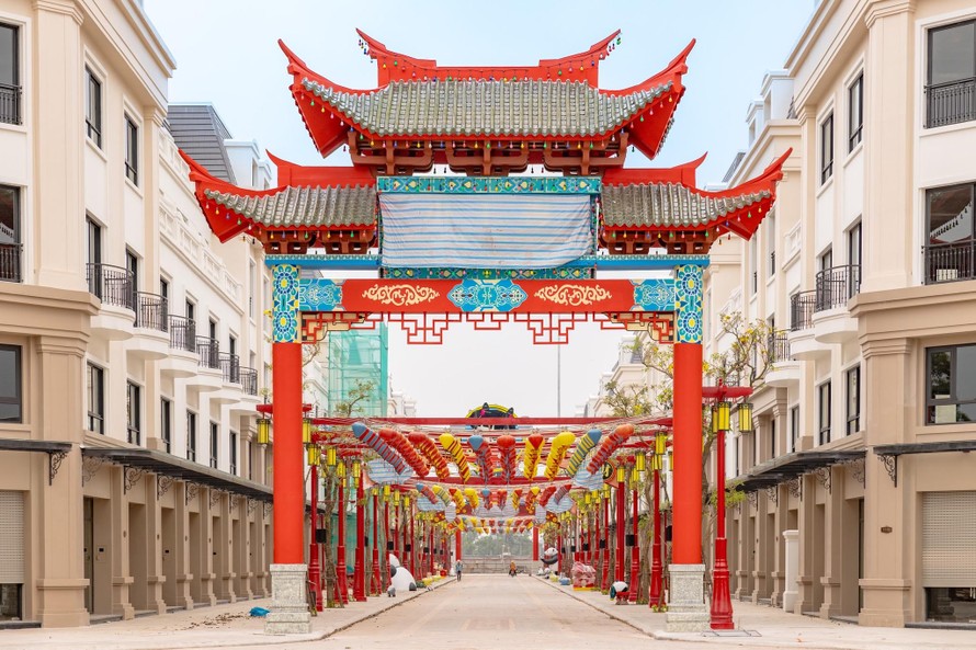 Sự kiện hội chợ diễn ra tại Little Shanghai sẽ là điểm nhấn của chương trình chào hè tại Vinhomes Golden Avenue.