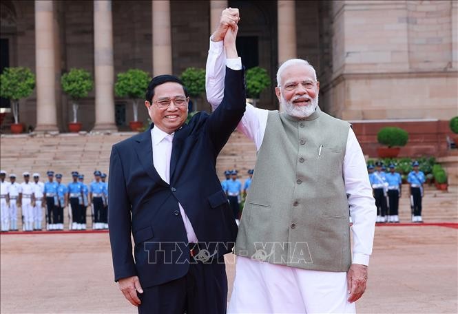 ​Thủ tướng Narendra Modi đón Thủ tướng Phạm Minh Chính​ thăm cấp Nhà nước đến Ấn Độ. Ảnh: Dương Giang/TTXVN.