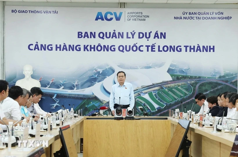 Chủ tịch Quốc hội Trần Thanh Mẫn phát biểu tại cuộc làm việc với Ban quản lý Dự án Cảng hàng không Quốc tế Long Thành. Ảnh: Thống Nhất/TTXVN.