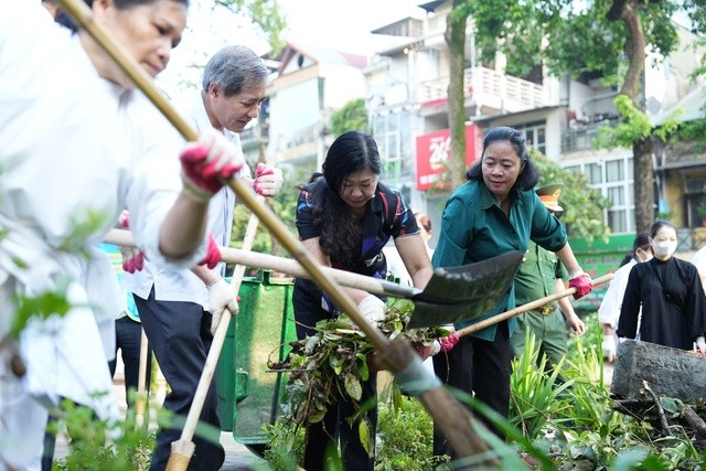 Hà Nội phát động tổng vệ sinh môi trường trong hai ngày 14 - 15/9. Ảnh: VGP/Gia Huy.