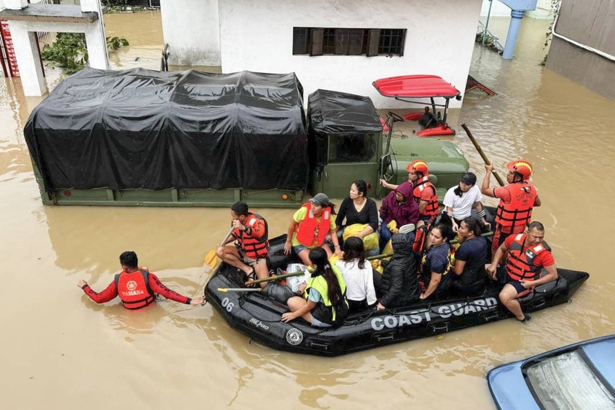 Philippines: Ít nhất 26 người thiệt mạng do bão Trà Mi đổ bộ