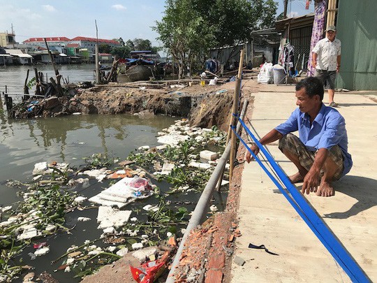 Người dân khu vực Thới Lợi thấp thỏm vì sống bên khu vực sạt lở