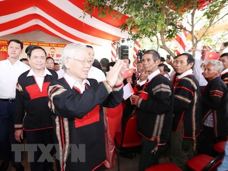 Tổng Bí thư, Chủ tịch nước Nguyễn Phú Trọng dự Ngày hội Đại đoàn kết toàn dân tộc các Buôn , thôn xã Dur Kmăl, huyện Krông Ana