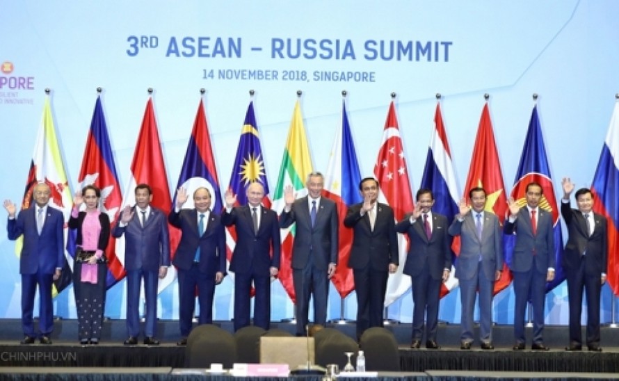 Tổng thống Nga V. Putin và các nhà lãnh đạo ASEAN tại Thượng đỉnh Nga - ASEAN, Singapore, ngày 14/11