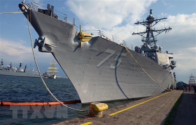 Tàu khu trục USS Donald Cook. (Nguồn: AFP/TTXVN)