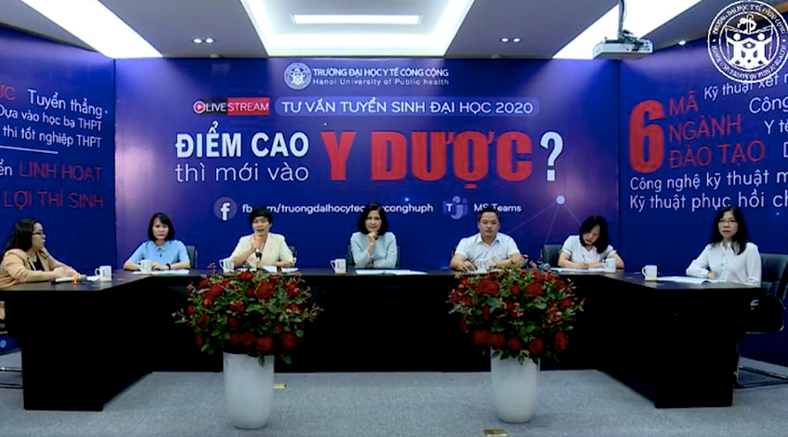 Một buổi tư vấn tuyển sinh ĐH, CĐ năm 2019