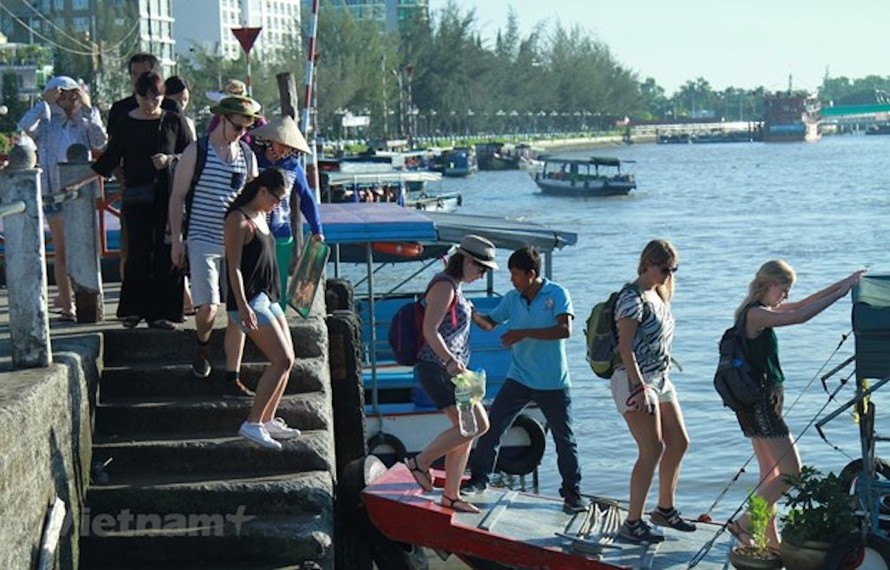 Bến Ninh Kiều, Cần Thơ thời điểm chưa có dịch COVID-19. (Ảnh: Mai Mai/Vietnam+)