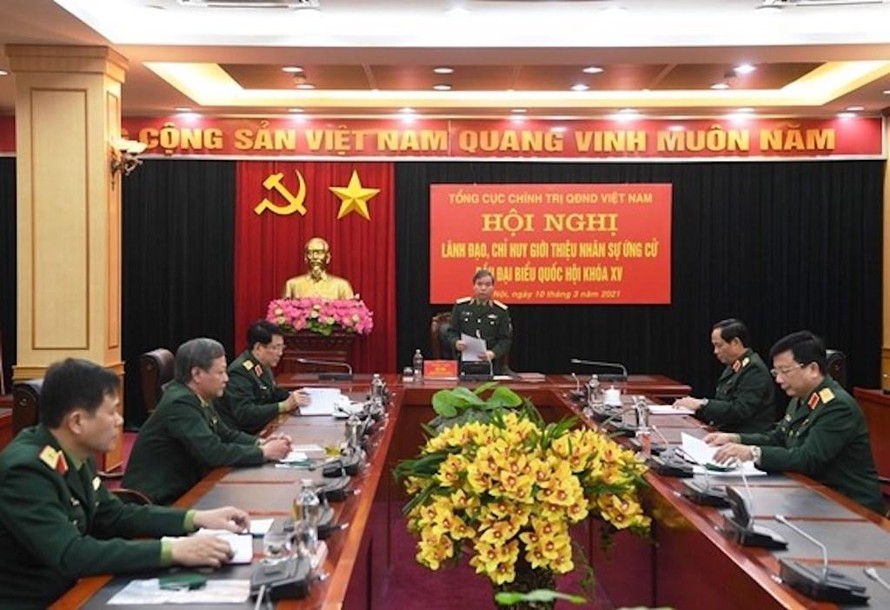 Thượng tướng Đỗ Căn chủ trì Hội nghị lãnh đạo, chỉ huy và Ban Thường vụ Đảng ủy Cơ quan TCCT giới thiệu nhân sự ứng cử bầu ĐBQH khóa XV. (Nguồn: qdnd.vn)