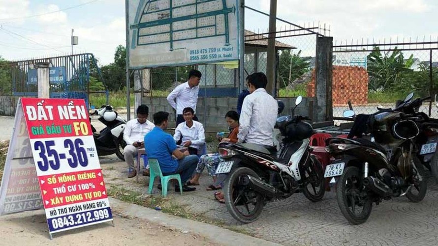 Bộ Tài Chính vào cuộc xử lý ‘cơn sốt’ bất động sản