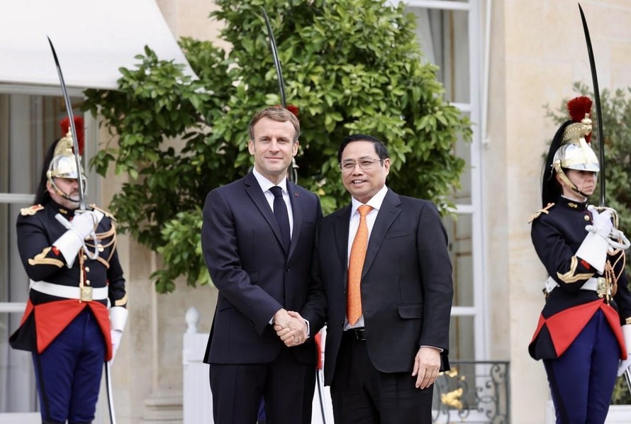 Thủ tướng Phạm Minh Chính hội kiến Tổng thống Pháp Emmanuel Macron