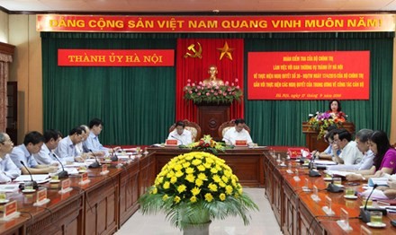 Đoàn kiểm tra làm việc với Ban thường vụ Thành uỷ Hà Nội. Ảnh: Viết Thành.