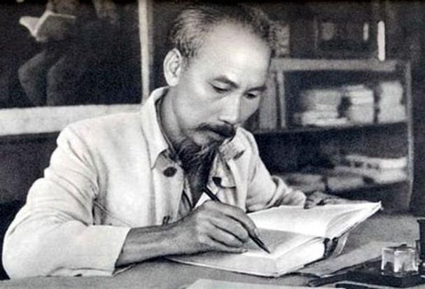 Chủ tịch Hồ Chí Minh.