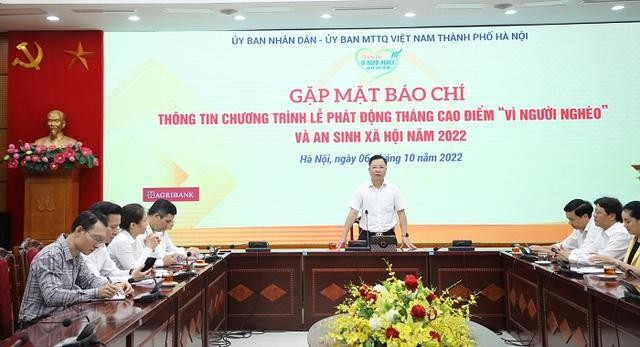 Phó Chủ tịch Ủy ban MTTQ Việt Nam TP. Hà Nội Nguyễn Sỹ Trường thông tin đến báo chí. Ảnh: thanglong.chinhphu.vn