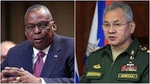  Bộ trưởng Quốc phòng Mỹ Lloyd Austin (trái) và người đồng cấp Nga Sergey Shoigu (phải). Ảnh: AFP