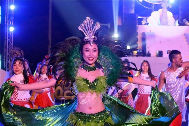 Sôi động Carnaval mùa Đông Hạ Long 2022