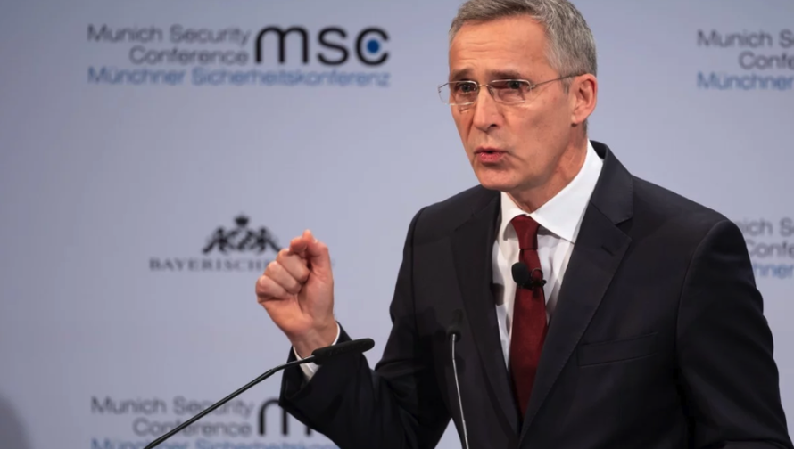 Ông Jens Stoltenberg phát biểu tại Hội nghị An ninh Munich ở Munich, Đức, ngày 18/2/2023. Ảnh: AP