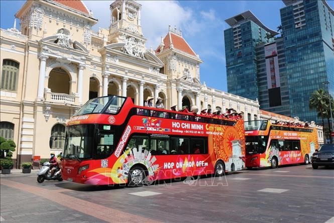 TP Hồ Chí Minh: Nhiều đường tour 'kín chỗ' dịp lễ 30/4 và 1/5