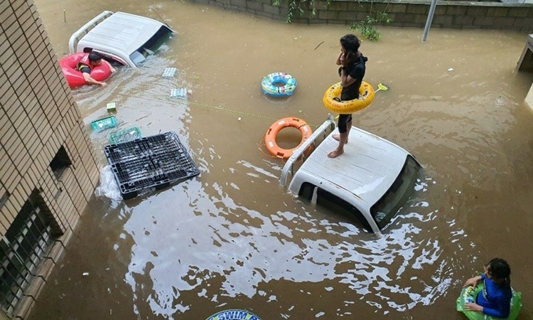 Mưa lũ tại Hàn Quốc gây thiệt hại lớn về người và tài sản 