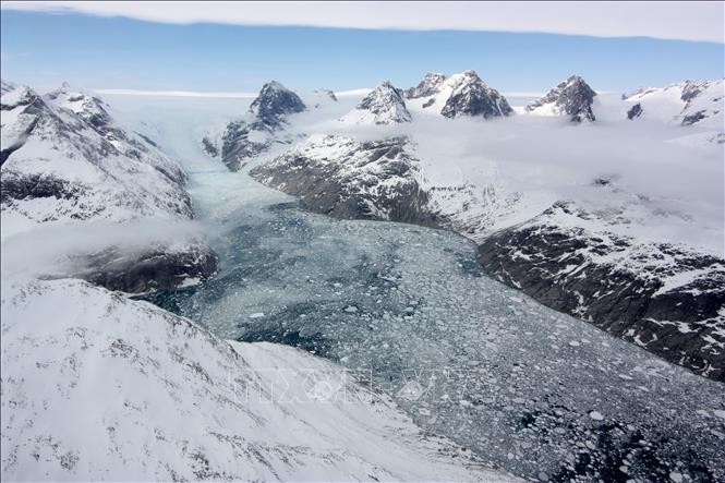 Băng tan tại Greenland tháng 5/2012. Ảnh tư liệu: AFP