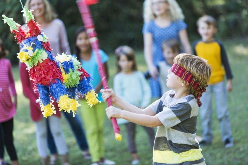 Hình nộm Piñata - Điểm nhấn mùa lễ hội tại Mexico