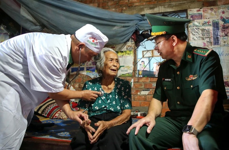 Xuân Biên phòng: Ấm lòng người dân biên giới