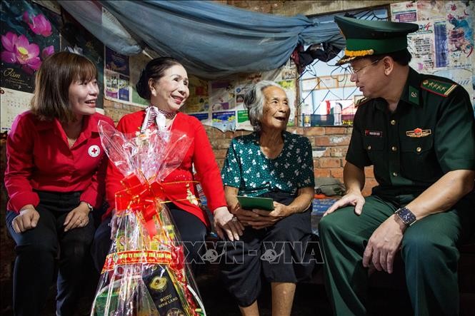 Thủ tướng chỉ đạo các giải pháp chăm lo đời sống cho người dân dịp Tết Nguyên đán