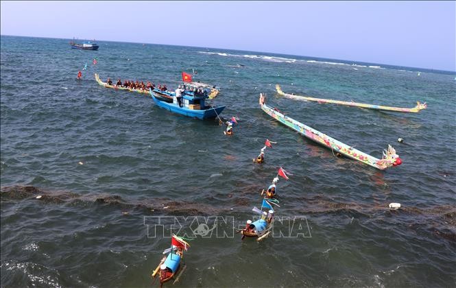 Lễ Khao lề thế lính Hoàng Sa-Bằng chứng sống động về chủ quyền biển đảo. Ảnh: Phạm Cường/TTXVN