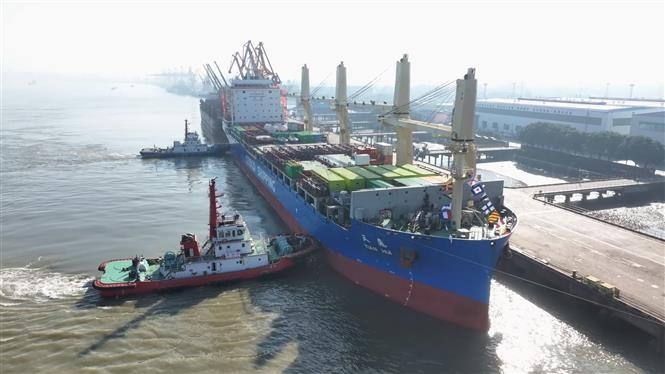 Tàu chở hàng Thiên Huệ khởi hành từ Trương Gia Cảng ở tỉnh Giang Tô, Trung Quốc ngày 1/11/2023, để tham gia sứ mệnh thám hiểm Nam Cực. Ảnh: THX