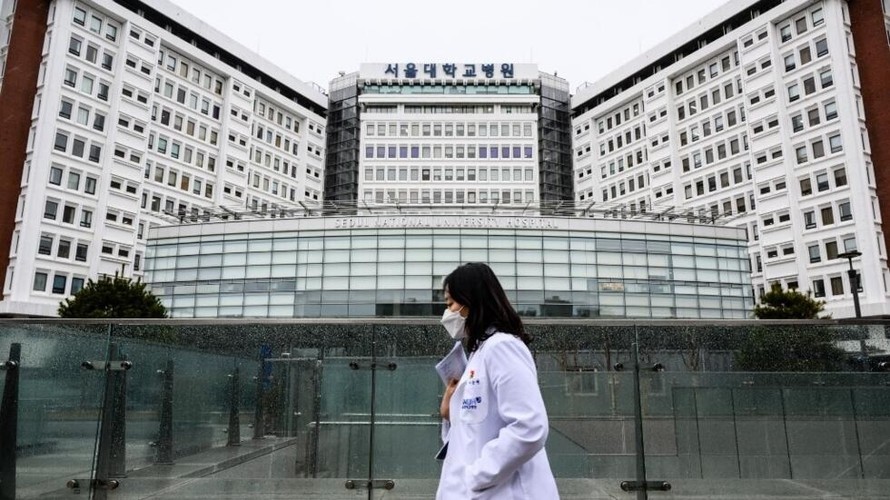Thủ tướng Hàn Quốc kêu gọi các bác sĩ hủy kế hoạch đình công