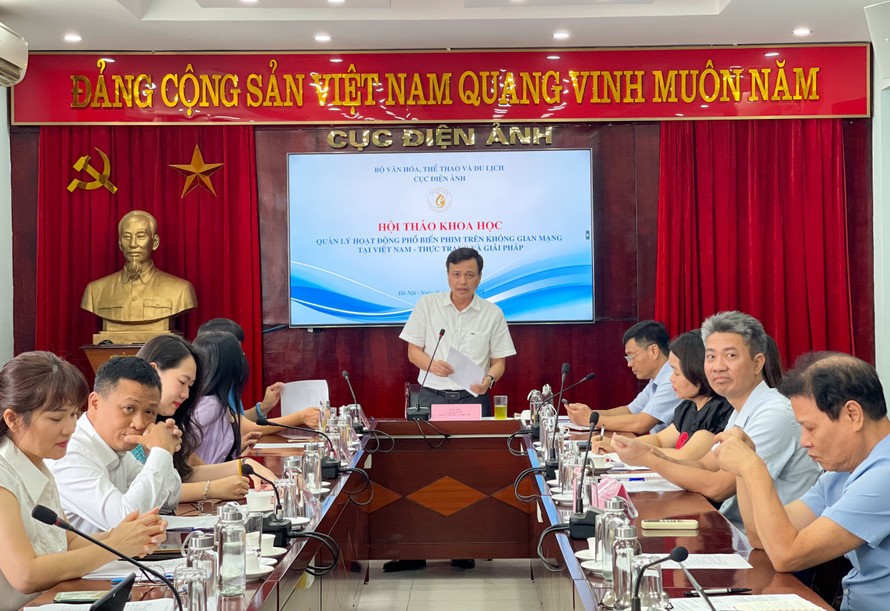 Quản lý phim trên không gian mạng