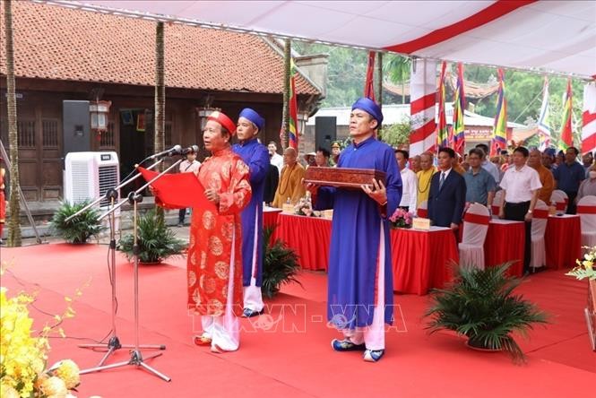 Cung tuyên văn tế Anh hùng dân tộc, Danh nhân văn hóa thế giới Nguyễn Trãi. Ảnh: Mạnh Minh