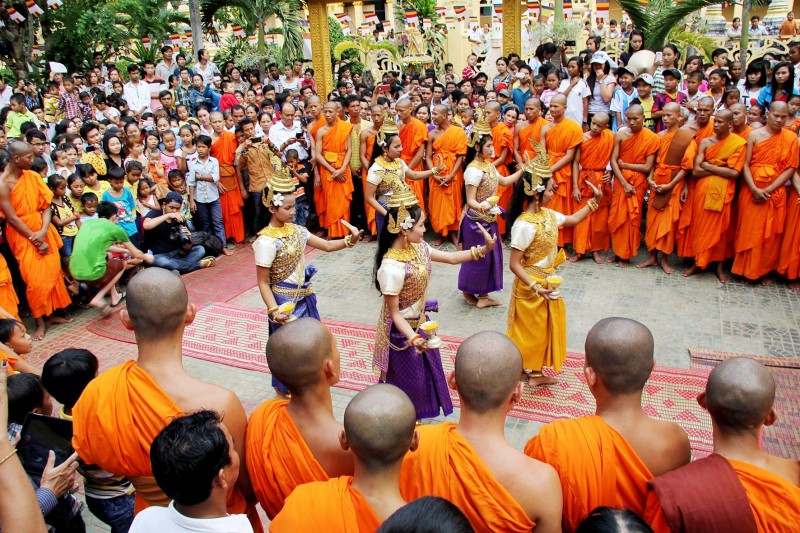 Phát huy bản sắc văn hóa trên vùng đất Chín Rồng