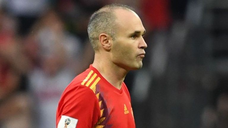 Sau thất bại của Tây Ban Nha, Iniesta chính thức giã từ đội tuyển quốc gia