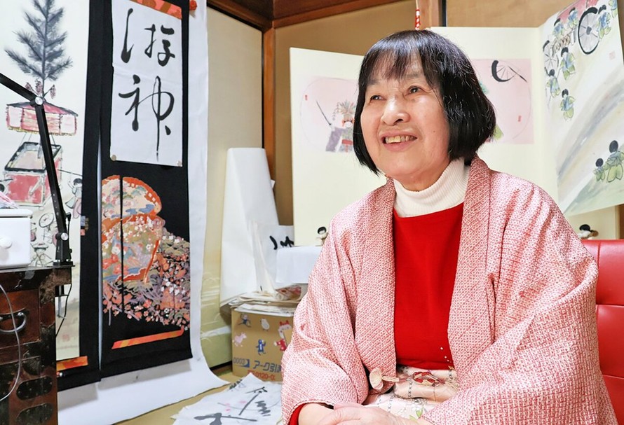 Mắc ung thư phổi giai đoạn 4, người phụ nữ Nhật Bản vẫn nỗ lực tốt nghiệp đại học ở tuổi 79