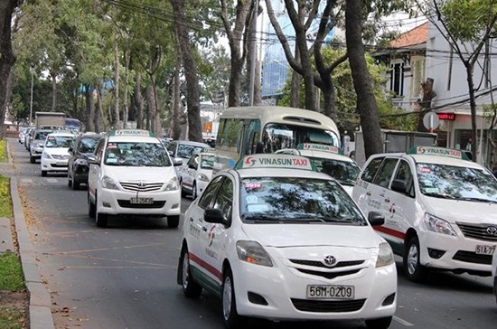 Taxi chưa có ý định tăng cước sau 5 lần xăng nhảy giá