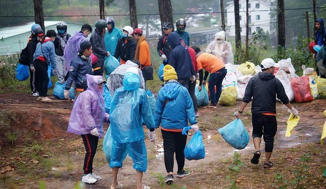 Quảng bá du lịch hay đến mấy cũng thất bại vì rác