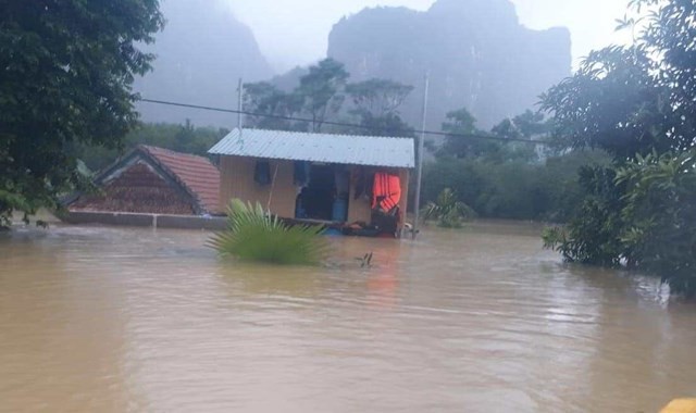 Nhà bè của gia đình cháu T. nơi xảy ra sự việc thương tâm - Ảnh: Đại đoàn kết