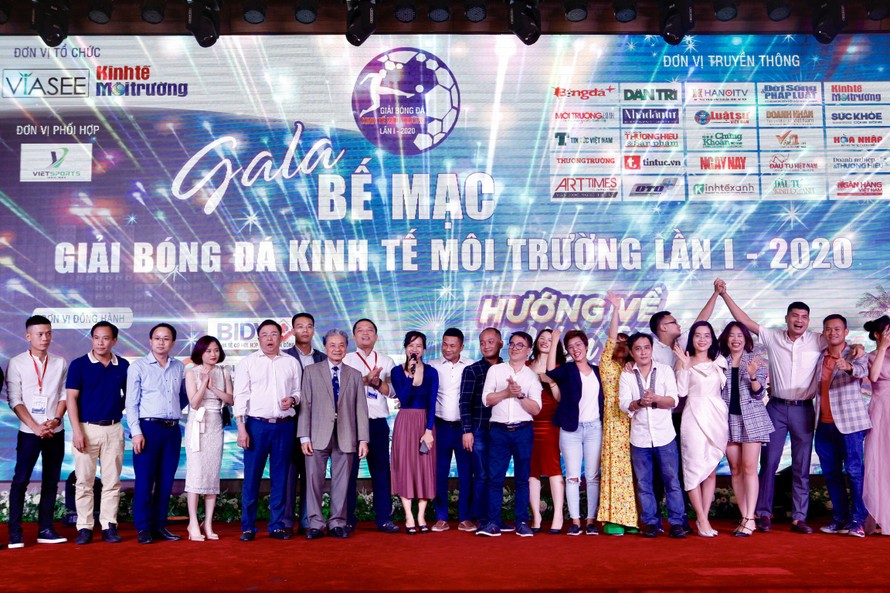 Gala Bế mạc Giải Bóng đá Kinh tế môi trường lần thứ I – 2020 hướng về miền Trung thân yêu