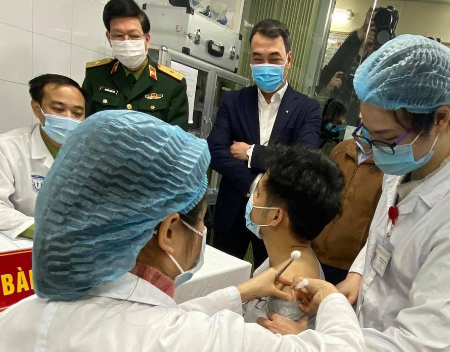 Quy trình thử nghiệm vaccine của Việt Nam bảo đảm quy định tương đồng với các quốc gia trên thế giới. Ảnh: VGP/Hiền Minh