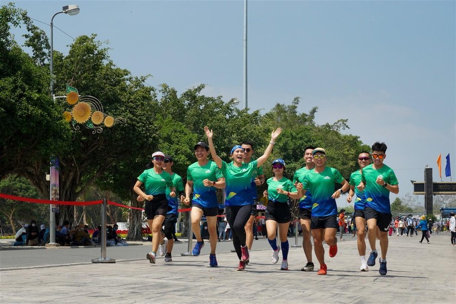 Giải chạy BaDen Mountain Marathon 2021 trên cung đường tuyệt đẹp của Tây Ninh 