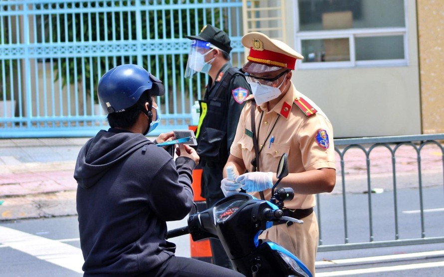 TP Hồ Chí Minh tiếp tục kéo dài thời gian hiệu lực của giấy đi đường đến hết ngày 15/9.