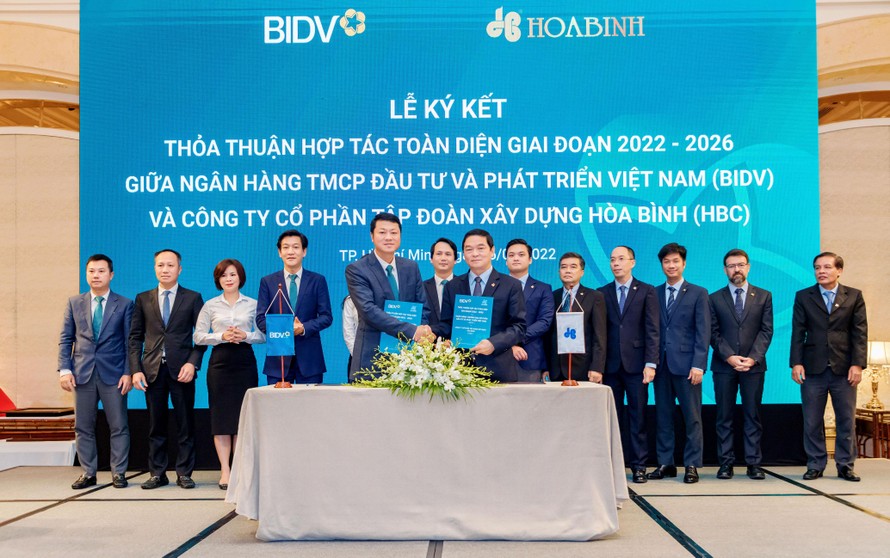 Tập đoàn Xây dựng Hòa Bình và Ngân hàng BIDV kí kết hợp tác toàn diện giai đoạn 2022 - 2026