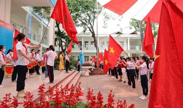 Học sinh tập trung chuẩn bị cho năm học mới. (Ảnh: Thanh Tùng/TTXVN)