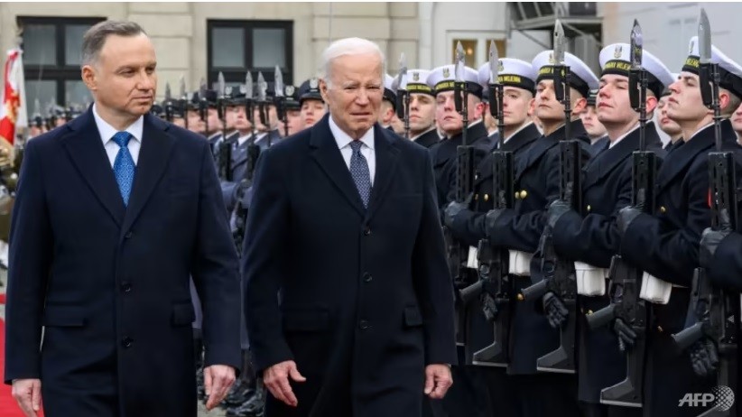 Tổng thống Ba Lan Andrzej Duda gặp Tổng thống Mỹ Joe Biden tại Warsaw. Ảnh: AFP