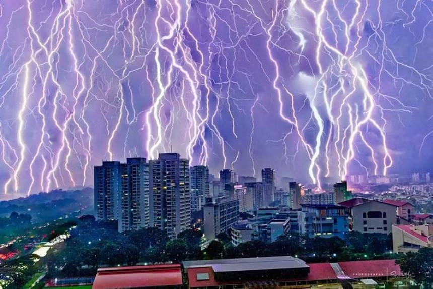 Singapore ghi nhận là một trong những nước có tỷ lệ sấm sét cao nhất Đông Nam Á. Ảnh: Straits Times