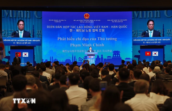 Thủ tướng Phạm Minh Chính phát biểu tại Diễn đàn hợp tác lao động Việt Nam-Hàn Quốc. (Ảnh: Dương Giang/TTXVN)