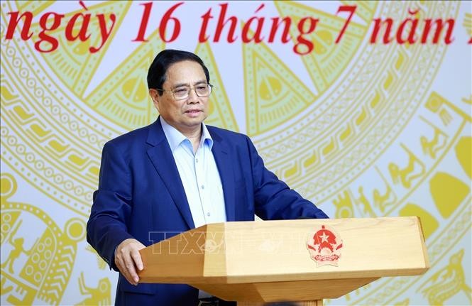 Thủ tướng Phạm Minh Chính phát biểu tại Hội nghị thúc đẩy đầu tư công năm 2024. Ảnh: Dương Giang/TTXVN