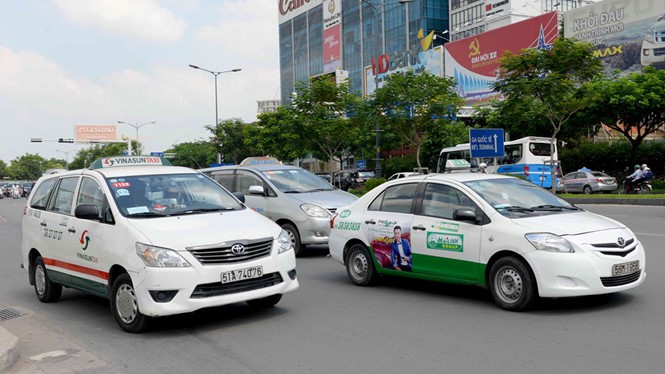 Bổ sung cơ chế quản lý Uber, GrabTaxi vào luật